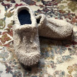 L.L. Bean Cream Fleece Slippers
